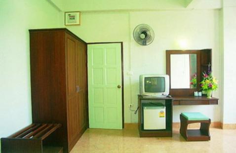 Thaksin Grand Hostel