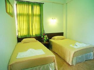 Thaksin Grand Hostel